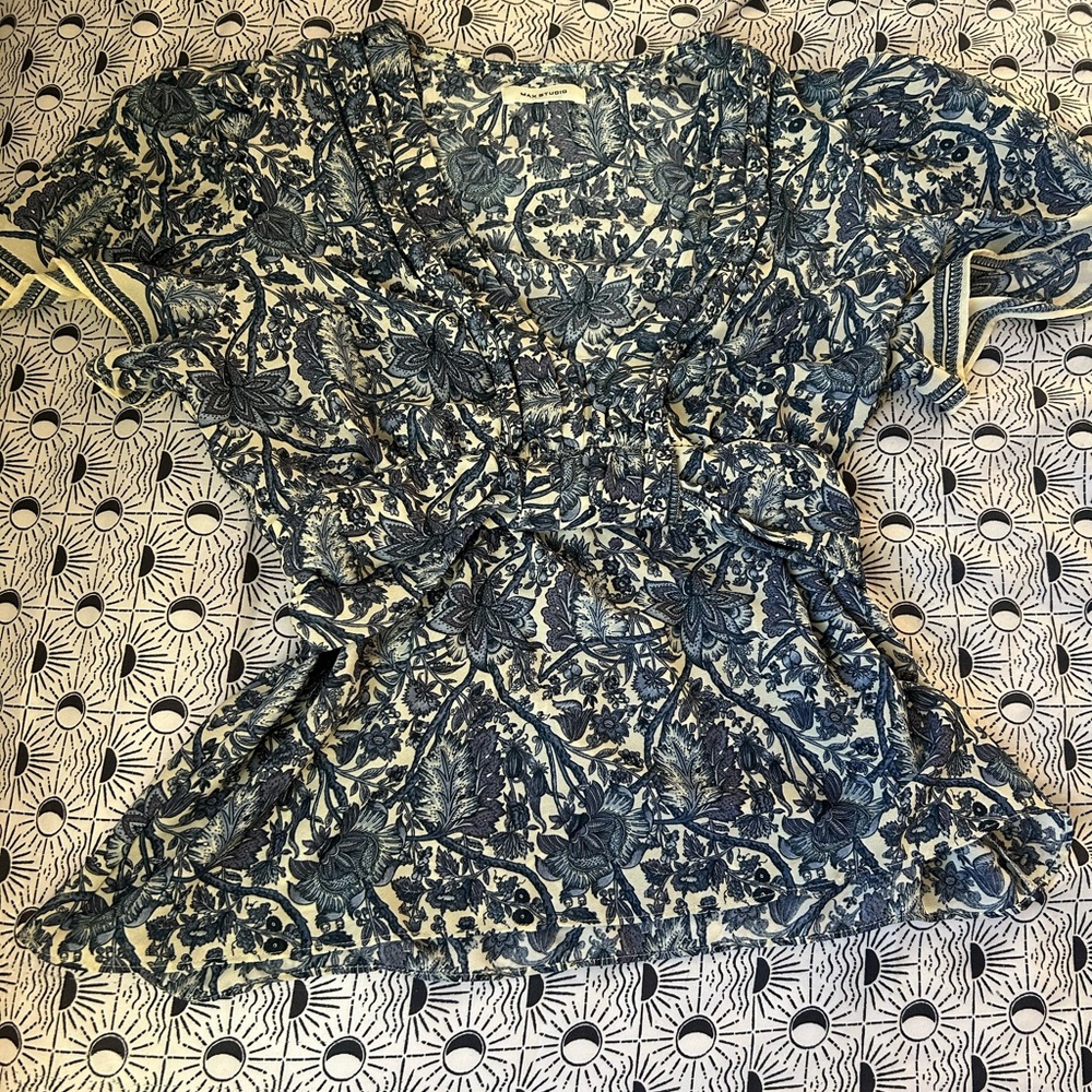 Floral top